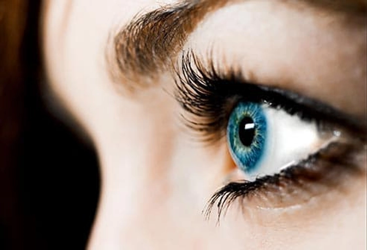 Makeup Tips for Lens Wearers Makeup Tips for Lens Wearers