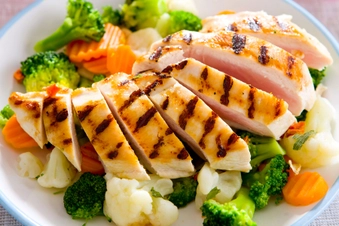 A la plancha o vapor en lugar de frito A la plancha o vapor en lugar de frito