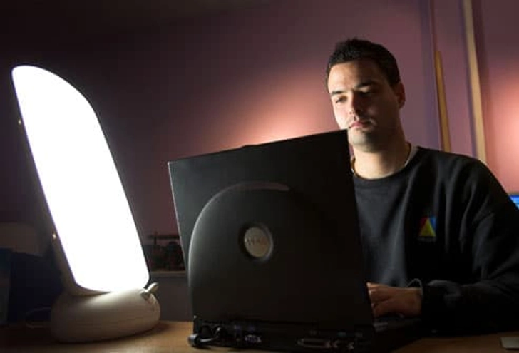 Light Therapy (Phototherapy) Light Therapy (Phototherapy)