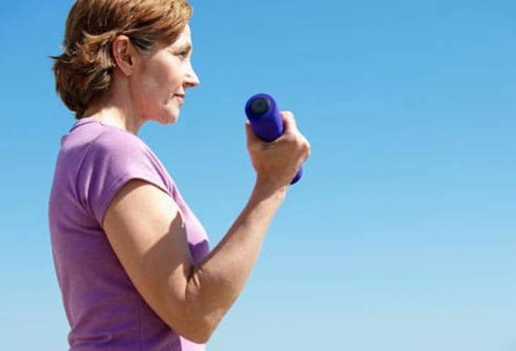Upper Body: Standing Biceps Curl