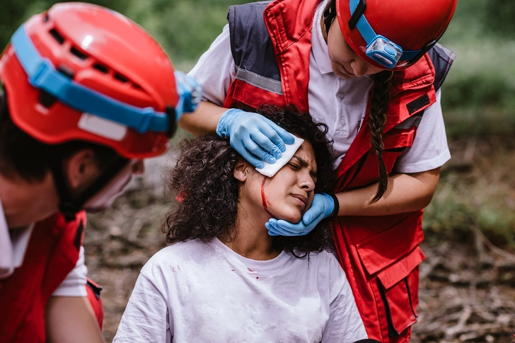 Do: Push Down on Serious Bleeding Do: Push Down on Serious Bleeding