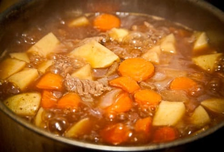 C. Perfringens: Meat, Stew, and Gravy C. Perfringens: Meat, Stew, and Gravy