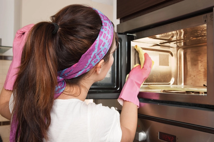 Not Cleaning Your Microwave After Every Use Not Cleaning Your Microwave After Every Use