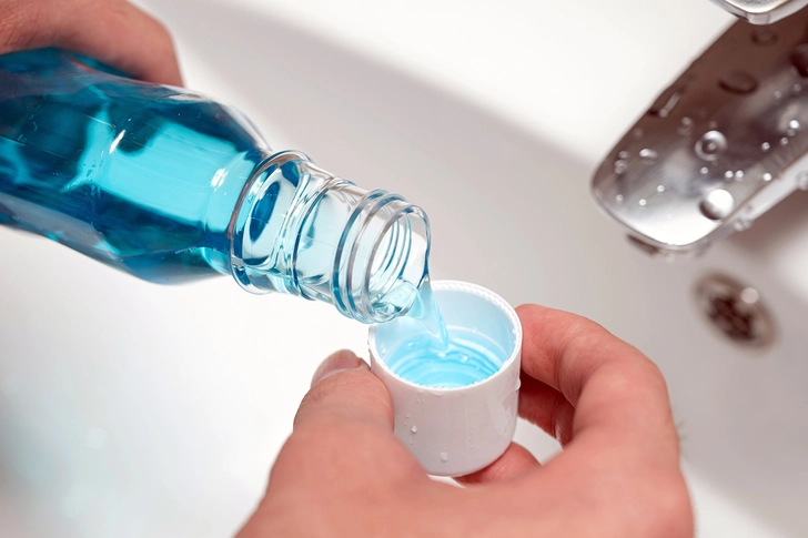 Use Mouthwash or Chewable Toothpaste