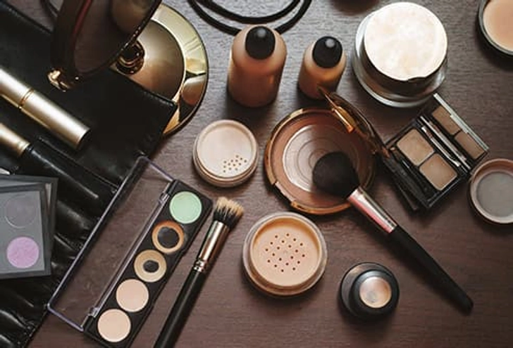 Don’t: Buy Makeup or Makeup Brushes Don’t: Buy Makeup or Makeup Brushes