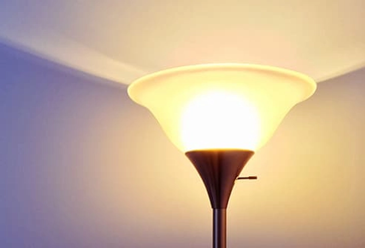 Do: Ensure Halogen Lamps Have Shields
