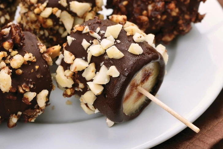 Chocolate-Covered Frozen Bananas