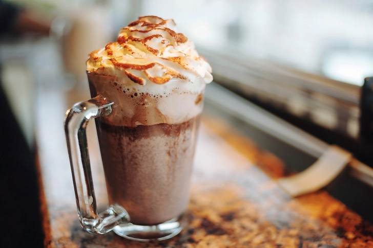 Coffee Don’t: Overdoing Dairy Coffee Don’t: Overdoing Dairy