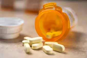 photo of pale yellow prescription pills