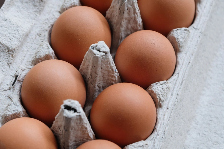 Eggs Eggs