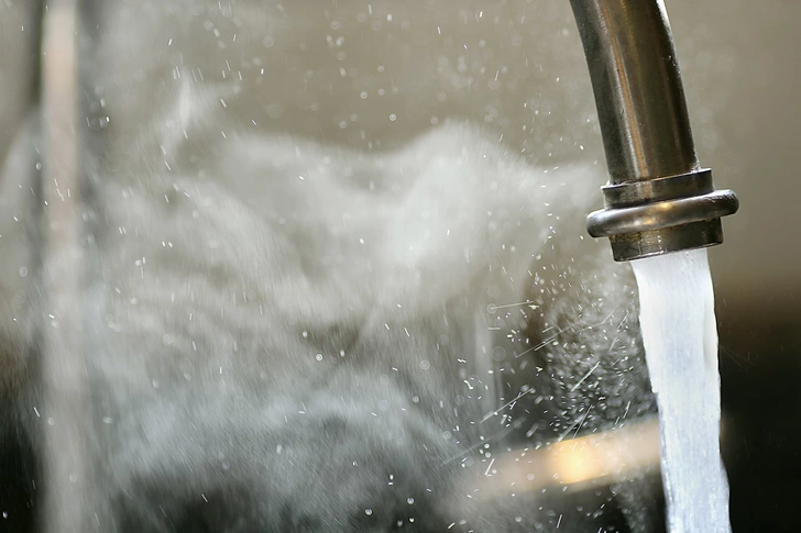 Fact: Don’t Use Hot Water to Thaw Frozen Foods Fact: Don’t Use Hot Water to Thaw Frozen Foods