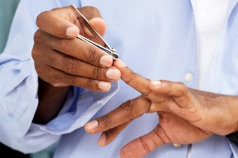 Keep Fingernails Short