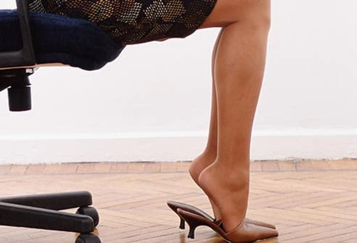 Desk-ercise: Foot Pumps