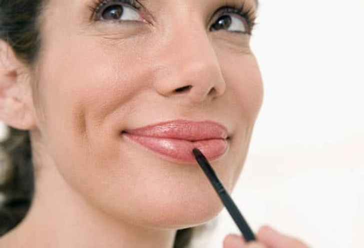Plump Up the Lips