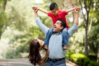 Con la familia es mejor Con la familia es mejor