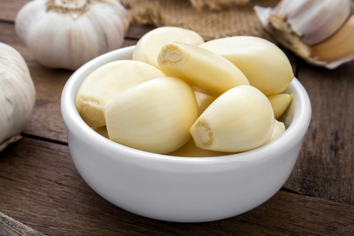 No: Garlic and Vitamin B