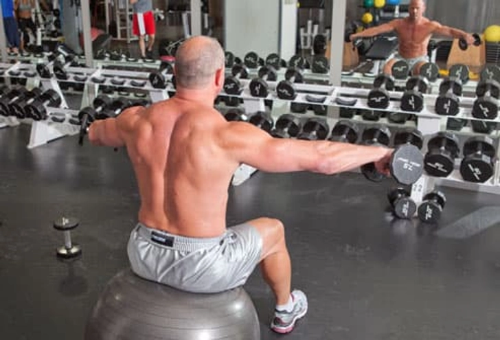 Strong Shoulders: Lateral Raise