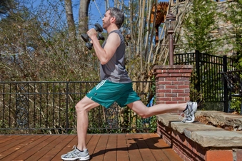 Split Squat With Biceps Curl Split Squat With Biceps Curl