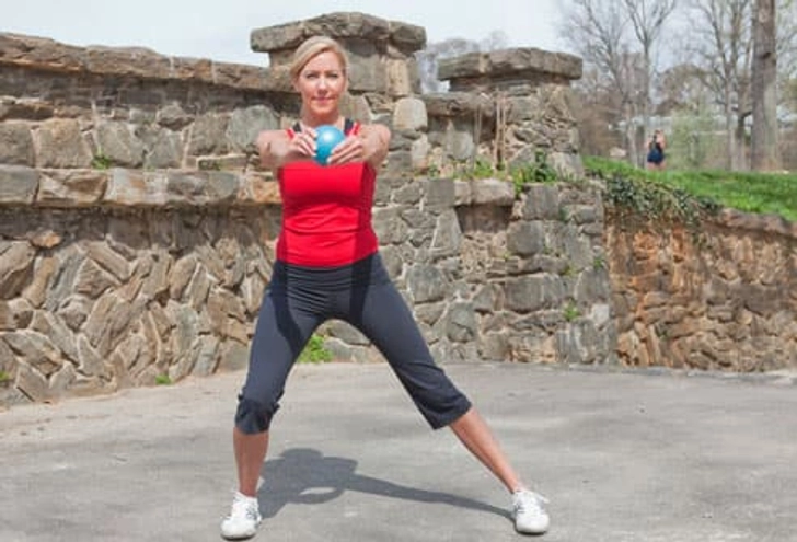 Side Lunge With Front Reach
