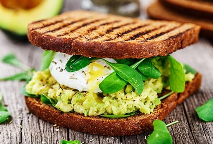 Avocado Toast With Eggs Avocado Toast With Eggs