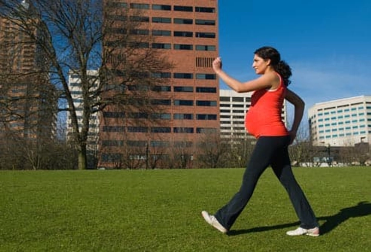 Baby Bump Fave: Brisk Walking Baby Bump Fave: Brisk Walking