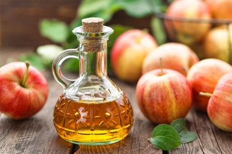 Fact: Vinegar Soothes Scalps Fact: Vinegar Soothes Scalps