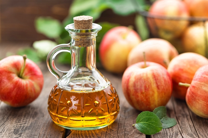 Fact: Vinegar Soothes Scalps Fact: Vinegar Soothes Scalps
