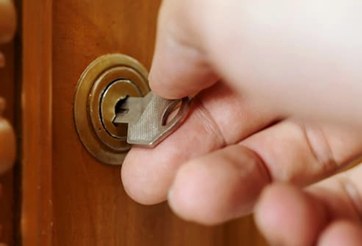 Lock Your Medicine Cabinet Lock Your Medicine Cabinet