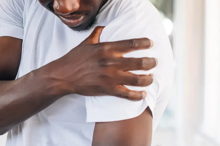 photo of sore shoulder