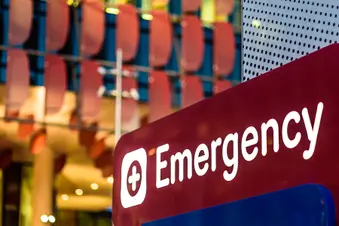 photo of emergency room sign