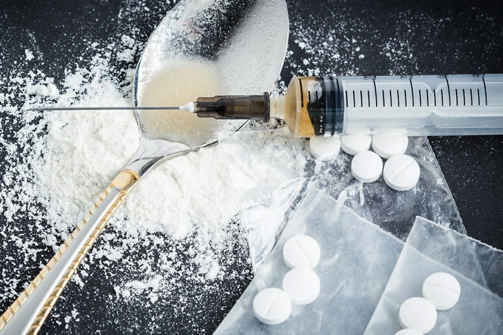 Sharing Drug Equipment Sharing Drug Equipment