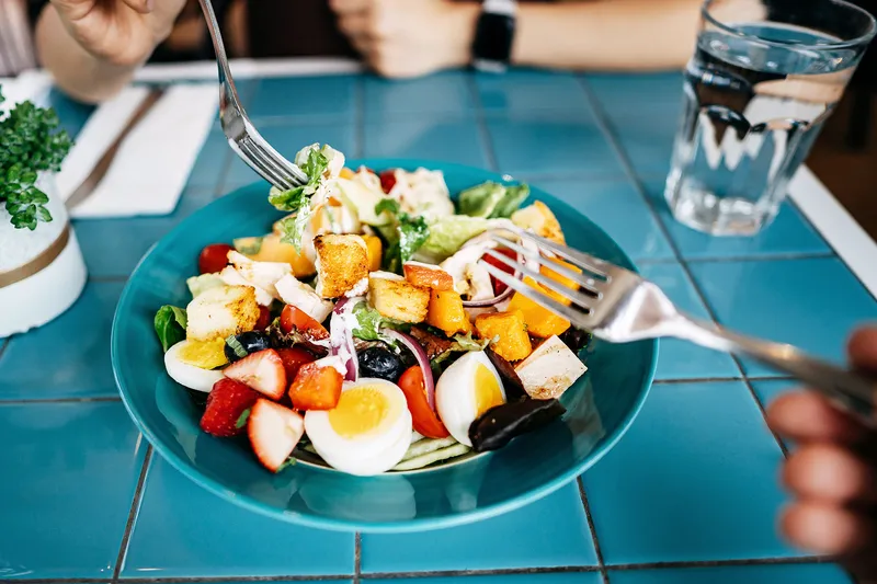 9 Tips to Get Your Gut Back on Track 