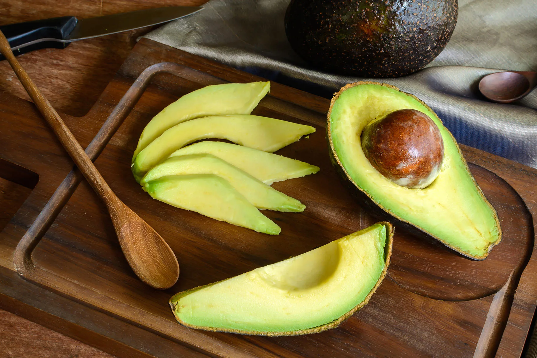 photo of avocado on cutting board