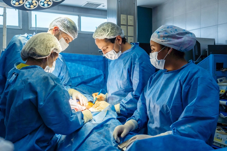 Surgery (Weeks 2-6 After Diagnosis) Surgery (Weeks 2-6 After Diagnosis)