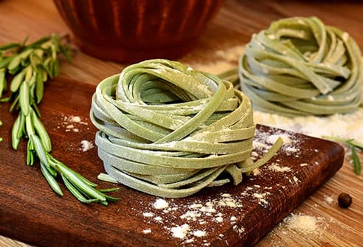 Cook With Spinach Noodles