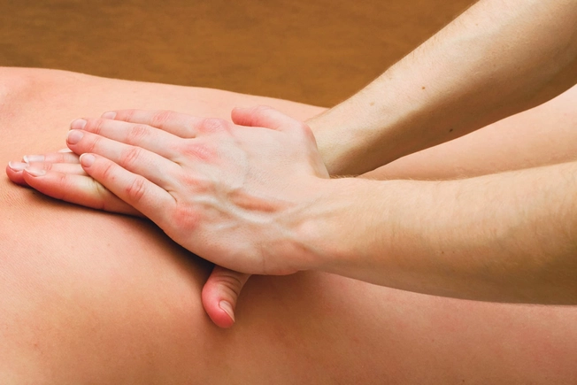 Nhận một massage nhẹ nhàng Nhận một massage nhẹ nhàng
