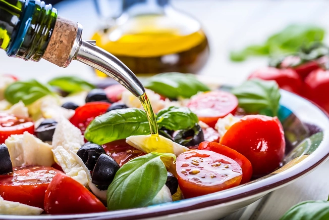 Ăn một chế độ ăn uống lành mạnh Ăn một chế độ ăn uống lành mạnh