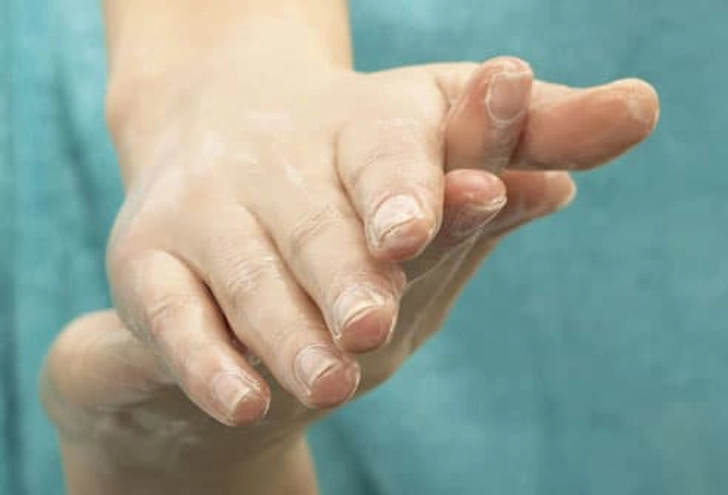 Give Dry Hands Extra Care Give Dry Hands Extra Care